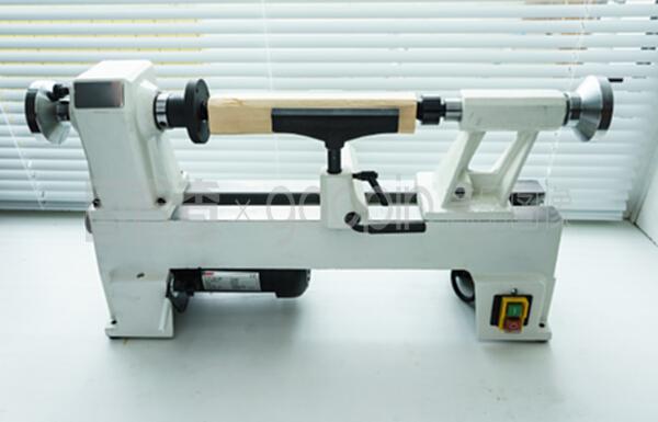 迷你木工車床 小巧實(shí)用的木工機(jī)械